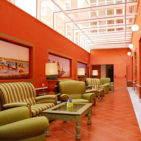 Готель Crisol Chiclana Чиклана-де-ла-Фронтера Екстер'єр фото