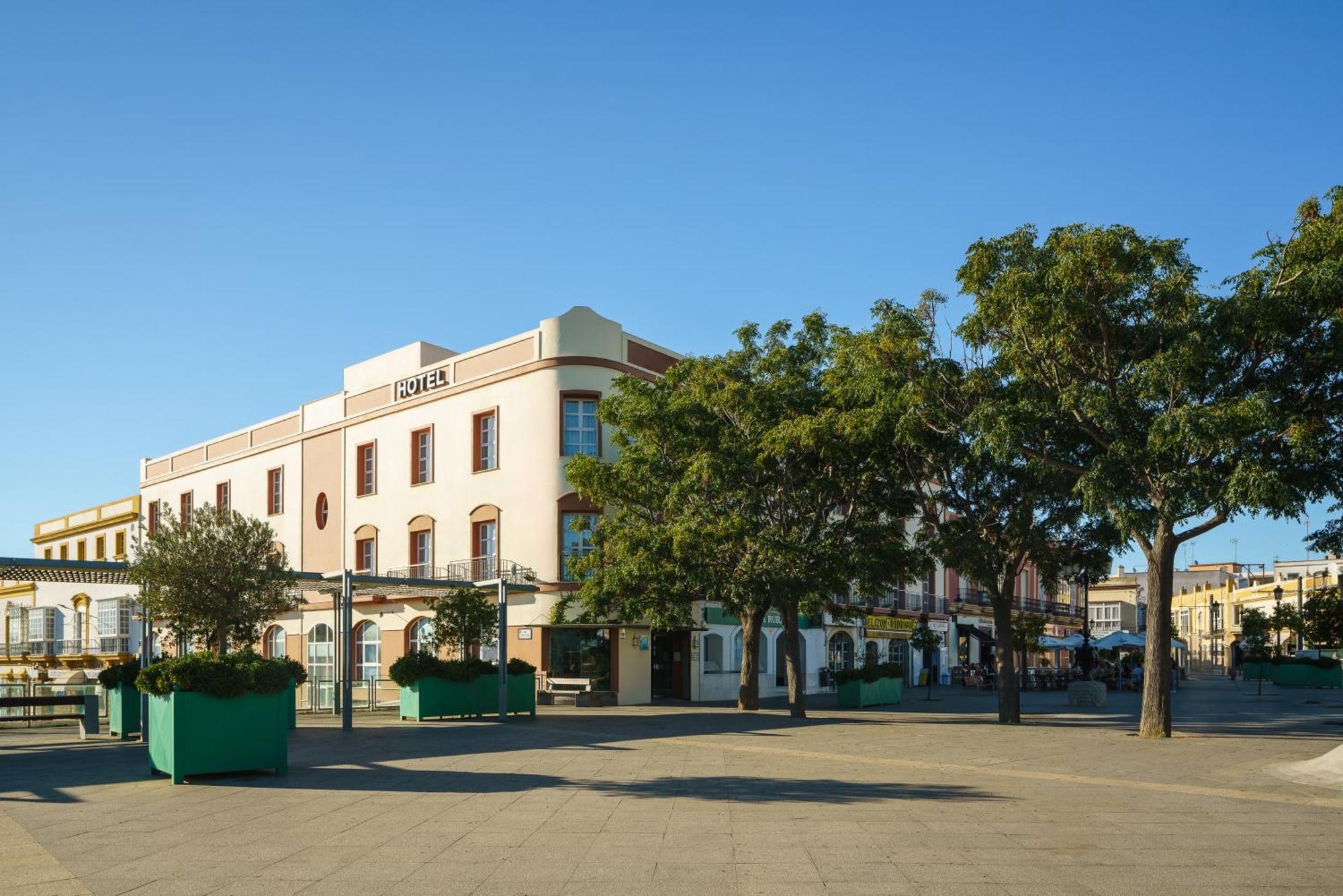 Готель Crisol Chiclana Чиклана-де-ла-Фронтера Екстер'єр фото